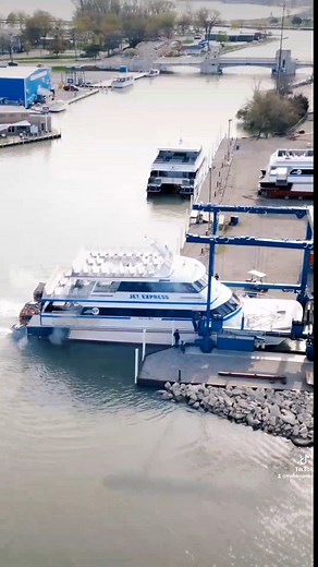 2.6K views · 259 reactions | Your favorite old turbo-charged, twin-engine, catamaram ferry was put in today! Look at her, she's ✨️ glowing ✨️ - #boat #boatlife #putinbay #putinbayohio #ohio #lakeerie #jetexpress #ferry #travel #travelphotography #travellife | Jet Express Ferry to Put-in-Bay, Kelleys Island & Cedar Point | Facebook