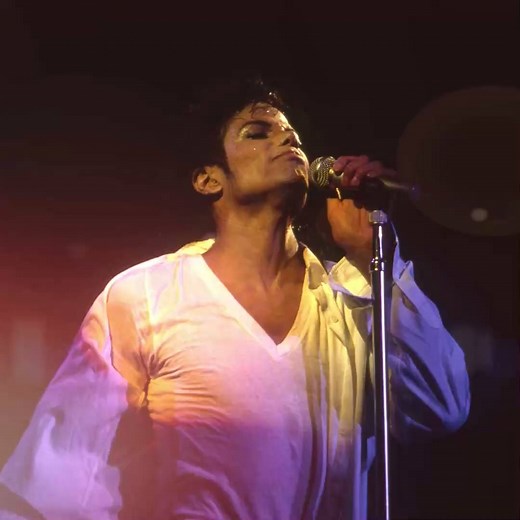 Happy Birthday to The King of Pop, #MichaelJackson. No matter who tries his moves, no one will ever be able to Moonwalk the way MJ did. Period. http://trib.al/kGQl79 | Essence