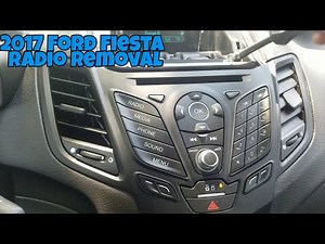 Como desmontar o rádio do Ford Fiesta.