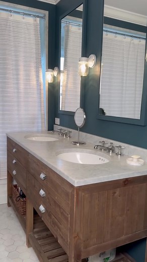 What’s not to like about a little spooky poopy? Give your bathroom a festive Halloween makeover for the ultimate October treat. #Halloween #PottyTraining #Toddler