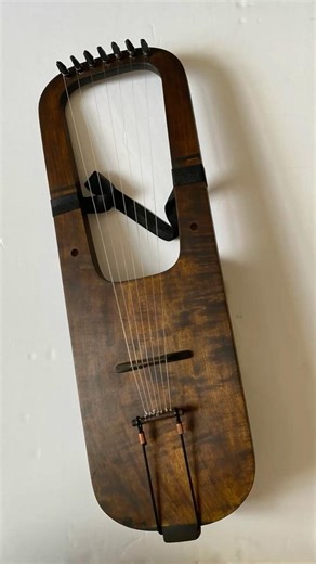 7-String Lyre, Fluorocarbon string example (Kravik set on Etsy)