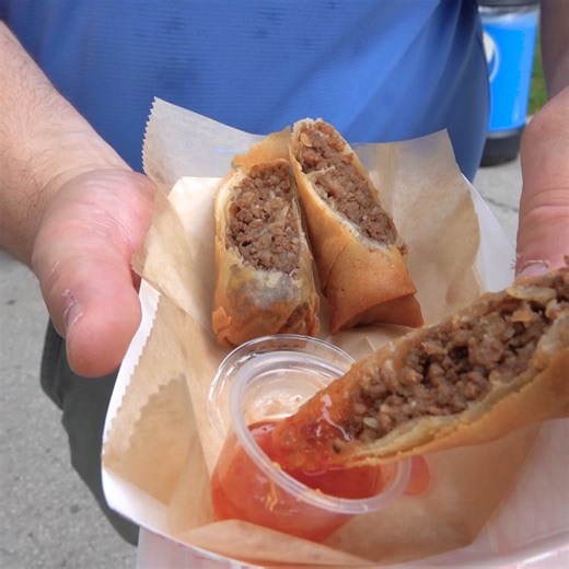 Prepare yourself for an epic adventure at the last day of A La Carte at the Zoo! 🌟🎉 From 9:30am to 8pm you can dine on delightful dishes, relish fabulous rhythms, and partake in limitless family fun. It's a feast for the senses! 🍕🍻🎶🦒 👉 Get all the details here: https://mkezoo.com/alacarte Special thanks to Meijer! 🙌 | Milwaukee County Zoo