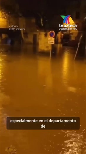 Inundaciones en el sur de Francia 🌧️ Lluvias torrenciales desbordaron ríos y causaron severas inundaciones en Hérault, Montpellier y Béziers. 🌊🏘️ #Francia #Inundaciones #ClimaExtremo #Europa #Noticias | TV Azteca Aguascalientes
