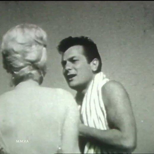 Marilyn Monroe and Tony Curtis on location filming of "Some Like It Hot" 1958