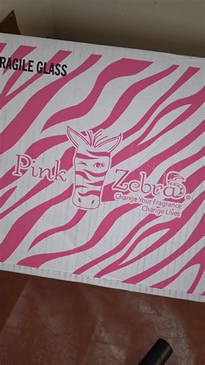 Round ✌️ of unboxing Yesterday was the intro… today is the full experience. Bigger box. More products. This is the cozy, happy-mail kind of unboxing where you can actually see what makes Pink Zebra so special. If you love home fragrance, layering scents, or just watching satisfying unboxings — this one’s for you. Follow along because more cozy goodness is coming 💕 #foryoupage #fragrance #home #smallbusiness #pink