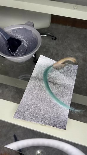 Removing hair color with bleach #raleigh #influencer #contentcreator #hairconsultation #raleighhairsalon #hairstylist #raleighnc #northcarolina #raleighextensions #swanmethod #ledafazal #hairextensions | Leda Fazal
