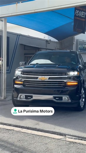 💎 Interiores premium, fuerza bruta y estilo elegante: así es la Silverado High Country 2019. 💎 Llévatela por solo $108,000… de enganche 🤑 #HighCountry2019 #ChevyLife #PickupDeLujo | La Purísima Motors