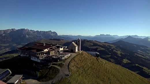 NEU! Vom Gipfel der Hohen Salve sendet eine UltraHD Panoramakamera in 4K-Qualität superschöne live Bilder! 😊🍂🍁🏔️😍 http://www.skiwelt.at/de/webcams-livecams-wilder-kaiser-brixental-tirol-oesterreich.html *** NEW! On the top of the Hohe Salve there is a new HD panorama camera in 4K quality which is sending gorgeous pictures! 😊🍂🍁🏔️😍 http://www.skiwelt.at/en/webcams.html #Sommerbahnen #WilderKaiser #Brixental #Herbst #loveTirol #feelAustria | SkiWelt Wilder Kaiser - Brixental