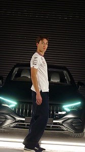 Team kit 👟➡️ Race suit | Mercedes-AMG Petronas F1 Team