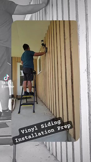 DIY: Vinyl Siding Installation - Part 1: Preparation🏡 Ready to transform your home's exterior with vinyl siding? Let's start with the essential preparation steps: 1. Inspect and Repair Walls🔍 2. Clean the Surface🧼 3. Remove Obstacles🚪 Stay tuned for Part 2, we’ll cover the next steps to get your home ready for vinyl siding! 🏡✨ #renovation #houserenovation #Homelmprovement #VinylSiding #DIY #HomeRenovation #Sidinglnstallation