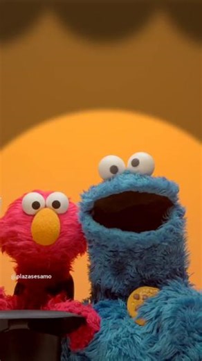 Elmo el magnífico tiene un truco de magia muy especial para Comegalletas, ¿quieren verlo? 🤭🪄. | Elmo
