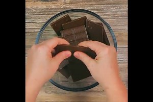 Chocolate Dipped Caramel Pretzel Bites