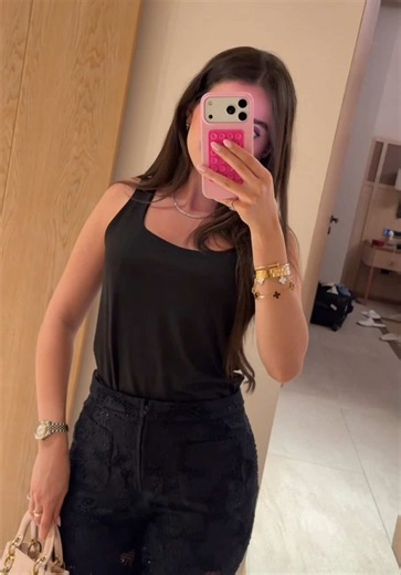 mirror selfies >> 🍒🖤 #اكسبلور #fyp #bodrum | Mirror Selfie Poses