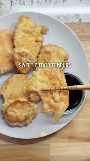 I made #sweetpotatotempura ! I followed @MikeFit ‘s recipe! Very easy to follow recipe! 10/10 would recommend! #tempura #sweetpotato #easyrecipe