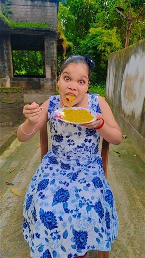 Adrita Maggie khake plate ko aise saaf karte hai 😄😂 #shorts #viral #comedy #shortvideo