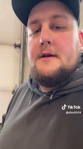 Exploring the Unique Features of a 1976 Ford F250 Highboy