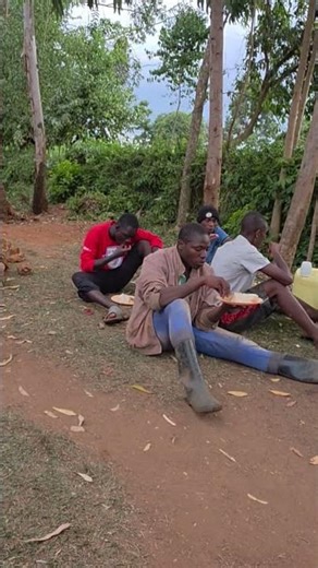 African Village Breakfast shared with Our Hardworking mum To her Workers#shortsfeed #cooking #food