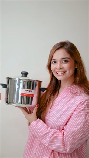 Bhavna Hitesh Dharmachandani on Instagram: "Travel mornings made easy with the Avias Versa Pot! ✨🍽️ From steaming soft idlis to prepping dhoklas, this all-in-one pot ensures a mess-free, quick, and healthy breakfast—perfect for busy families on the go! 🚀💛 . . . . #contentcreator #aviasales #kitchensofinstagram #kitvhenproducts #trendingreels #creator #collaboration #AviasVersaPot #VersatileCooking #EasyMeals #HealthyEating #FamilyTime #TravelReady"