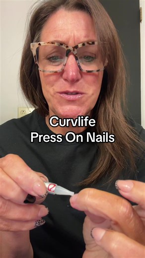 Press On Nails Tutorial for Perfect Home Manicure