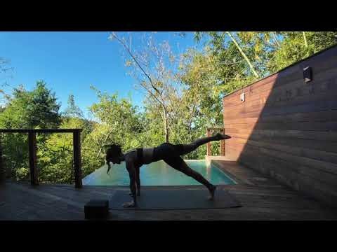 Core Yoga Flow (Vinyasa)