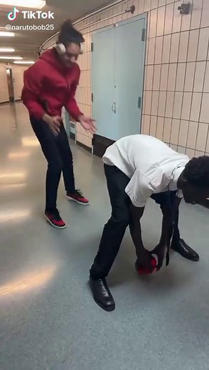 @smpl.sheak @Overkill #quaterback #fyp #foryoupage