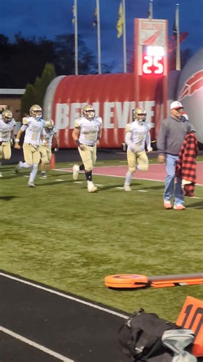 Here comes your Vermilion Sailors Varsity Football Team! LET'S GOOOOO! | Vermilion Daily