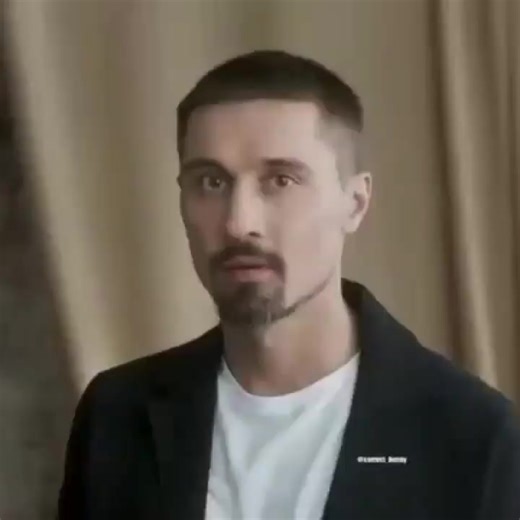 Люблю это видео , очередной раз делаю пост с ним , желая сделать приятное всем девушкам, женщинам , которые любят творчество Димы, ведь он в этом видео обращается к каждой ❤️🌹🌹🌹 С праздником!!!! #воспоминание 08.03.2020 Repost from @irina_stav0115 Такими прекрасными слова, как сказал @Дима Билан , я тоже хочу обратиться и поздравить всех девочек, девушек, женщин и бабушек с праздником весны 8марта, счастья всем и море любви ❤️❤️❤️🌷🌷🌷 #билан #димабилан #8марта #спраздником