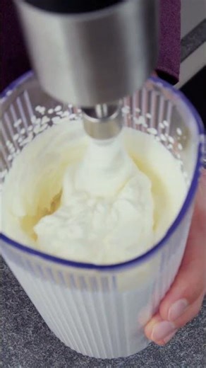Montando nata con la batidora de mano inalámbrica #ZwillingXtend
