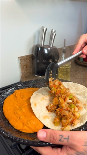Jesus Zambrano on Instagram: "Machaca a la Mexicana my way🇲🇽 #machaca #breakfast #brunch #papasconmachaca #mexicanfood #comidamexicana #mexico #foodie #recipe #recetasfáciles #recetascaseras #comidacasera #brunchathome #cookwithme #weekend #breakfastideas"