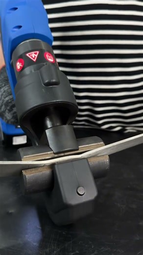 充電式液壓鉗 EZ-400擴充功能的搭配模具家族又添新成員銅排壓平