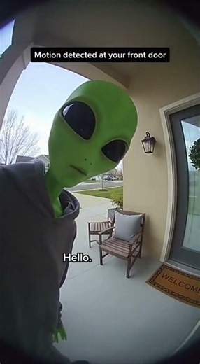 Alien asking for WiFi password🛜🤣 | #doorbellcam #funny #popular #viral #alien
