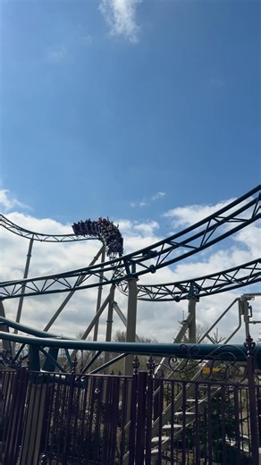 • NEUE ACHTERBAHN! 🎢• 100% Wolf 🐺• Bist du Pudel... 🐩• ...oder WOLF? 🔥• JETZT im Plopsaland!