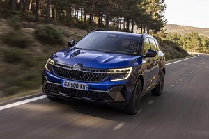 Renault Austral review: semi-frugal hybrid SUV | Stuff