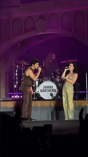 Feature | Camp Rock in Jonas Brothers Concert
