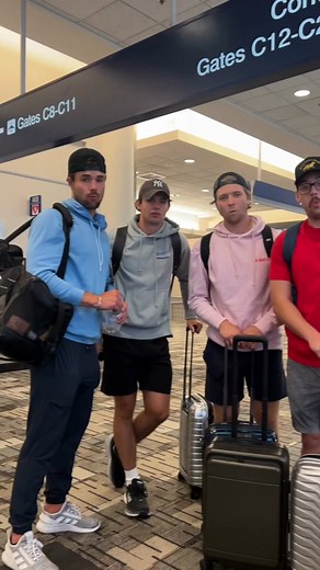 Trip to Toronto was a blast 🙌🏼 here’s what we all did… #toronto #travel #sherwood #deltaairlines