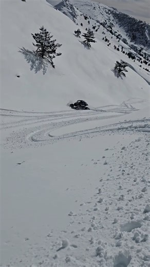 The Can-Am Maverick X3 makes its mark on every terrain. Snow included... ❄️💪 #CanAmOffRoad 📸: @hidrooffroad | Can-Am Off-Road