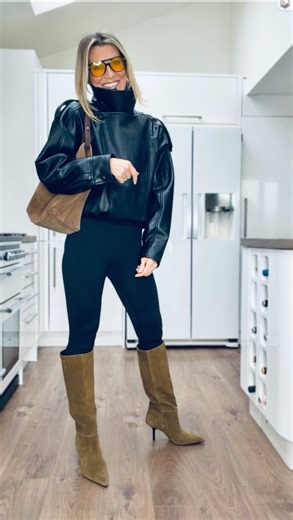 Abi Norman on Instagram: "I tend to wear leggings a lot in the winter as I think they look great with boots, but I always balance them with a more voluminous top half, whether it’s an oversized jumper, jacket or coat…yay or nay? I love the H&M soft move yoga leggings and you can replace with thermal leggings when it’s super cold🖤 Comment SHOP below to receive a DM with the link to this post on my LTK ⬇ https://liketk.it/5KQls Outfit 1: Thermal top & leggings @zara Boots @zara Jacket @zara Glass