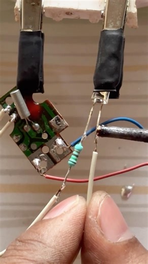 How to Make Flashlight Lights with Wall Clocks #techelab #wallclock #repairing #clock #electronics