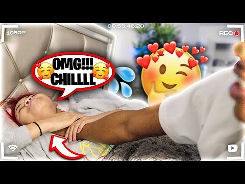 Grabbing My Bestfriend By Her Neck To See How She'll React 🤯 **I THINK SHE LIKES IT!!**💕