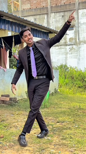 Řěǎl Mǔřšǐd on Instagram: "🥰🥰🥰…………..? @__real_akash__ #reels #trending"