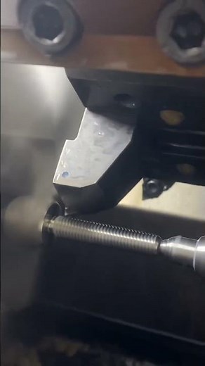 G 76 threading cycle #cnc #machine #machining #cncmachine #cnclathe #cncmachining #ss304