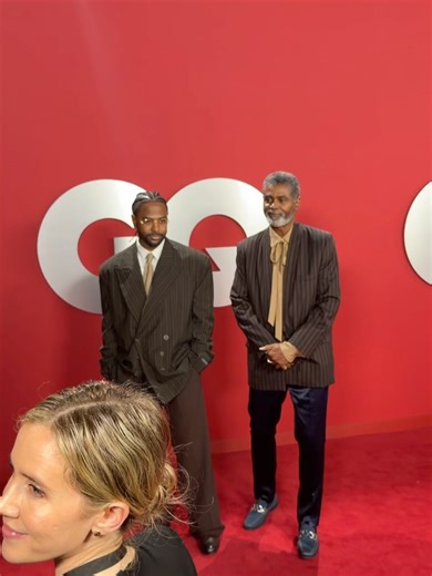 BIG SEAN on Instagram: "WENT TO GQ MAN OF THE YEAR W/ POPS AGAIN. HE MADE A LOT OF NEW FRIENDS 🌍"