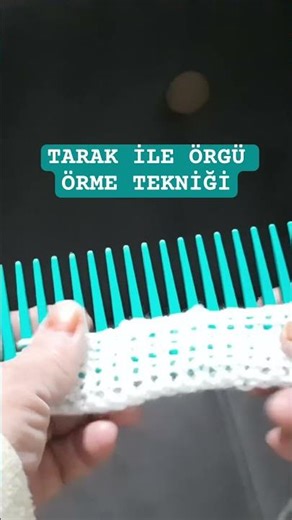 KNITTING TECHNIQUE WITH A COMB