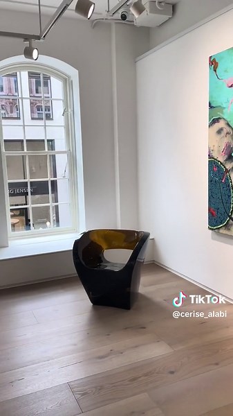 Explore the World Smiles of You Exhibition at Opera Gallery in London