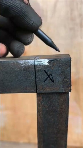 techniques for connecting, positioning, and cutting metal triangles with three right angles