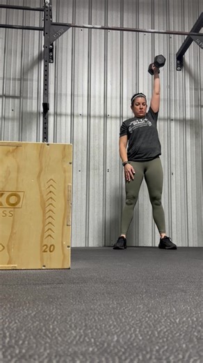 Back in the lab…starting light and adding weight gradually. #crossfit #strongwomen #fitness #Videoleap