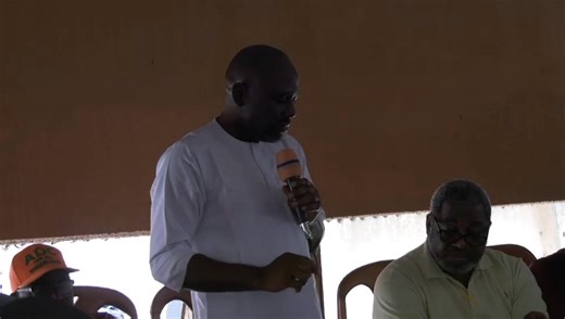 "Where are the huge FAAC allocations meant for our Local Government Areas?" _ Rt. Hon. Herman Iorwase Hembe. Hembe began his 2027 Guber race with this critical question as he held consultations with ADC stakeholders in Guma and Makurdi Local Government Areas respectively. He reaffirmed his commitment to implementing full financial autonomy for Local Governments as well as tackling insecurity head-on, leading from the front, not denying it like the incumbent administration. He stated that he will