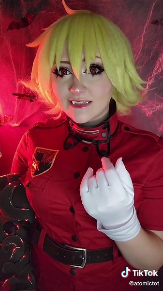 Seras Victoria Cosplay: Hellsing Waifu with Enchanting Eyes