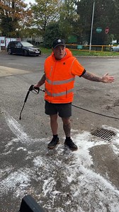 268K views · 2K reactions | Washing The Vans Is Always Fun  藍 | The Bald Builders | Facebook