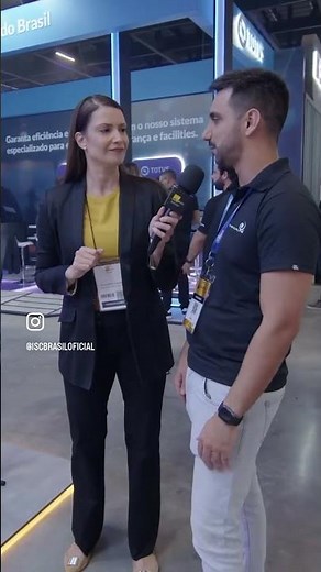 ESTELA RIBEIRO - Repórter em evento.